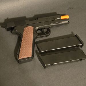 ***TOY*** Spring operated, ejecting shells COLT 1911...25085